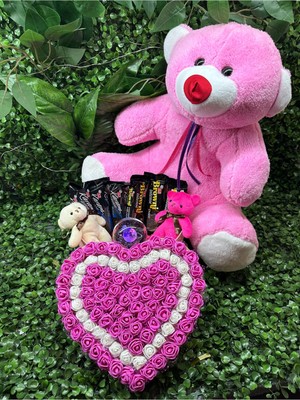 Özbience Sevgililer Günü Kalpli Çikolata Kutusu ve Güllerli Işıklı Küre