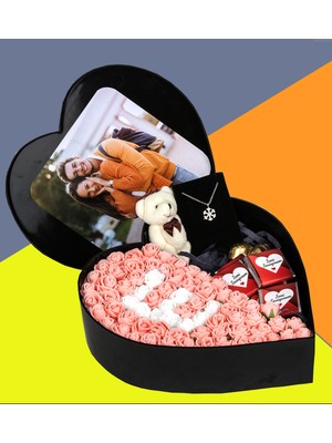 Özbience Sevgililer Günü Kalpli Fotoğraf Kutusu Çikolata Ayıcık ve Anahtarlık Seti