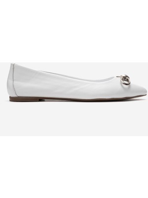 Dericlub Kadın Sivri Burun Tokalı Babet Gerçek Deri Zy 4053 Beyaz