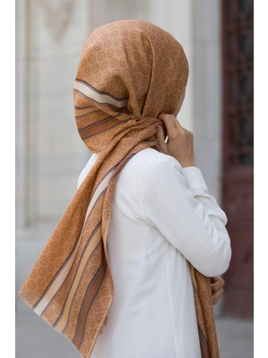 Vissona %100 Ipek Monogram Desenli Gold - Beyaz Renkli 92X210 Şal