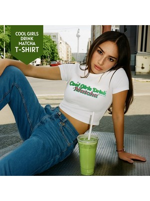 Mim And More Cool Girls Drink Matcha Baskılı Crop Tişört – Modal Kumaş, Esnek ve Rahat, Kadın T-Shirt