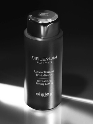 Sisleyum For Men Erkeklere Özel Tıraş Sonrası Kızarıklık ve Tahrişleri Yatıştırıcı Tonik 150ML