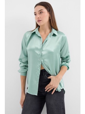 3964 Hafif Dökümlü Saten Gömlek - Çağla