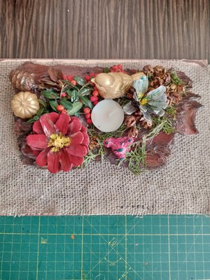 Doğal Ağaç Kabuğu, Çam Dalı ve Kozalaktan Yapılma Dekor