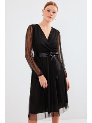 2494 Kruvaze Yaka Tül Elbise - Siyah