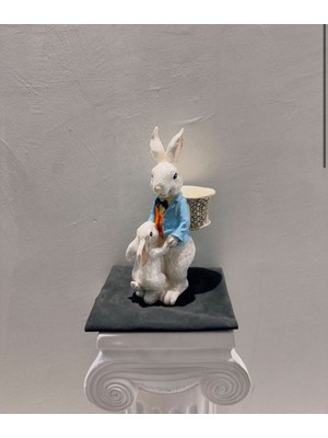 Lamazif Ceketli Baba Tavşan ve Yavrusu Dekoratif Heykeli – 40X20 cm Nostaljik Aile Temalı