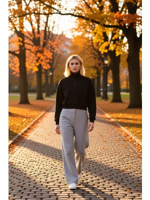 Benerly Kadın Dik Yaka Fermuar Detaylı Crop Sweatshirt Fonksiyonel Dayanıklı Kaliteli Konforlu Şık