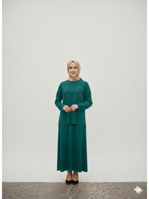 Ribana Classic Kadın Bisiklet Yaka Çiçek Nakışlı ve Yırtmaç Detaylı Sweatshirt, Lastik Bel Etek Tesettür Takım