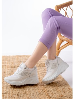 Zerenyus ZRİNF-185 Premium Beyaz Günlük Bağcıklı Taş Aksesuarlı Sneaker