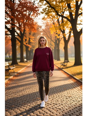 Benerly Kadın Bisiklet Yaka Düşük Kol Oversize Kalıp Nakış Detaylı Sweatshirt Fonksiyonel Kaliteli