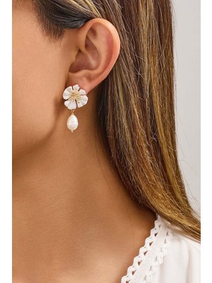 Fayra Accessories Çiçek Figürlü Inci Sallantılı Altın Kaplama Küpe
