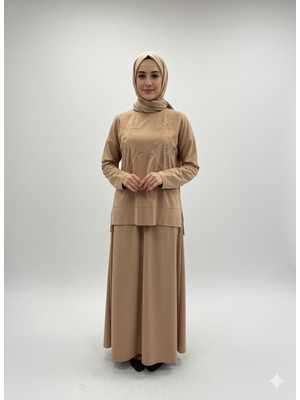 Ribana Classic Kadın Bisiklet Yaka Çiçek Nakışlı ve Yırtmaç Detaylı Sweatshirt, Lastik Bel Etek Tesettür Takım