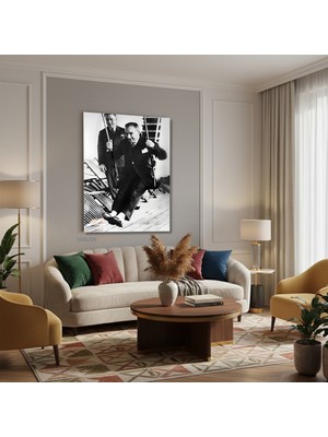 Dikey Kanvas Tablo Salon Duvar Tablosu Salıncakta Atatürk Yeni Ev Hediyesi Ofis Tablosu