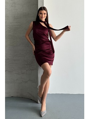 Giysa Kadın Asimetrik Yaka Şal Detaylı Büzgülü Kadife Elbise Bordo - 26K 2757