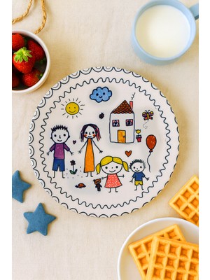Grandora Çocuk Yemek Tabağı - 27 cm Renkli Aile Desenli, Yüksek Kalite Servis Tabağı