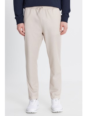 Pamuklu Standart Fit Normal Kesim Beli Bağlamalı Yan Cepli Jakarlı Eşofman Altı