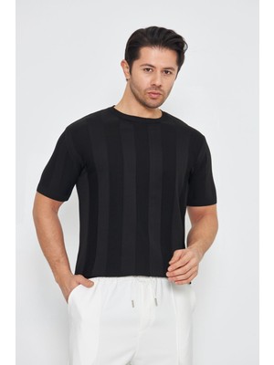 Zinox Erkek Kısa Kollu Bisiklet Yaka Düz Kabartma Desen Yaza Uygun ve Günlük Kullanıma Şık Rahat Triko