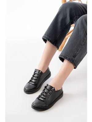 Zerenyus ZRİN-9026 Premium Siyah Bağcıklı Taş Aksesuarlı Kadın Sneaker