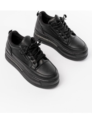 Zerenyus ZRİN-1999 Premium Siyah Bağcıklı Taban Taş Aksesuarlı Kadın Sneaker