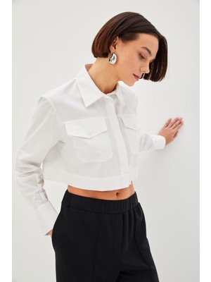 Allyco Pamuklu Beyaz Cep Detaylı Crop Regular Gömlek