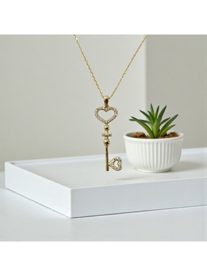 Nova Grup Kalpli Anahtar Figürlü Zirkon Taşlı 14 Ayar Altın Kolye