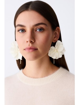 Kadın Büyük Çiçek Formlu Inci Detaylı Küpe