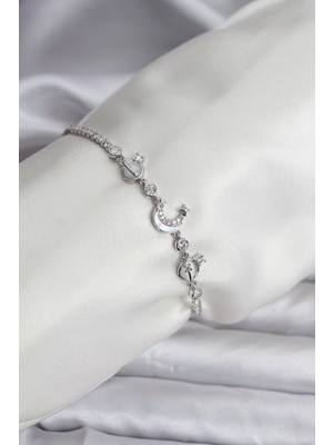 Stillove Charmlı Model Zirkon Taşlı Gümüş Renk Su Yolu Kadın Bileklik