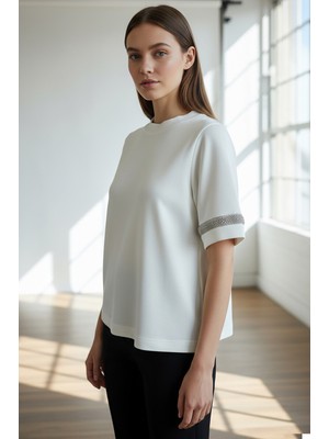 Allyco Kadın Regular Fit Ekru Tişört Kısa Kol Taş İşlemeli Günlük Stil Polyester Karışımlı