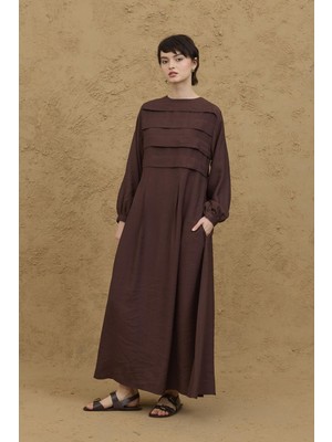 Fahhar Önü Geniş Nervürlü Elbise Kahverengi