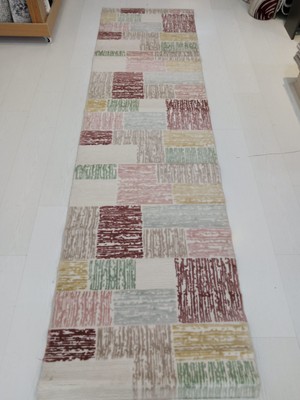 Tuna Halı Tiffany   Elit 80X300 Ölçülerinde Yolluk Halı    082A    Pembe