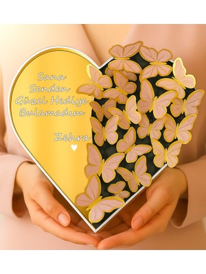 Giftstime Kelebek Buketi Sana Senden Güzel Hediye Bulamadım Yazılı Kalp Kutu Altın (Gold) Kalp Ayna-Pleksi Kelebek Buketi Kişiye Özel Romantik Sevgiliye Hediye