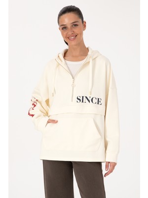 U.S. Polo Assn. Kadın Krem Sweatshirt 50309055-VR256