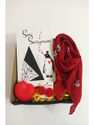 Özbience Yılbaşı Hediye Seti: Yazılı Defter, Fular, Küpe ve Lamba Şık Kombin