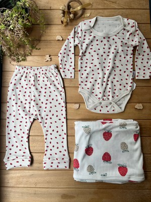 Mammaso 3'lü Kutulu Çilek Set - Kız Bebek Yenidoğan Hediye Seti