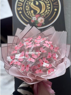 Özbience Renkli Kelebek Buketi, Zarif ve Canlı Çiçek Aranjmanı