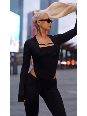 Moderie Butik Kadın Uzun Kollu Kare Yaka Toka ve Bel Dekoltesi Detaylı Tulum Tulum