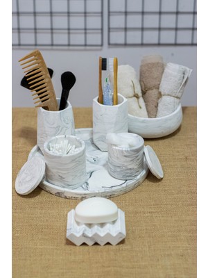 Özbience Banyo Seti Tepsili Diş Fırçalık, Diş Macunluk, Pamukluk, Havluluk ve Sabunluk