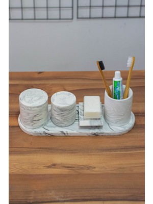 Özbience Banyo Seti, Tepsili Diş Fırçalığı, Diş Macunluk, Pamukluk ve Sabunluk