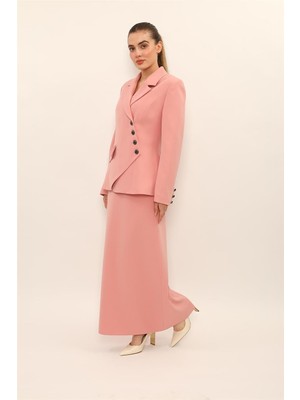 Önder Özsoy  Erkek Yaka Asimetrik Ceket & Kemerli Kare Cepli Çan Etek-Pudra