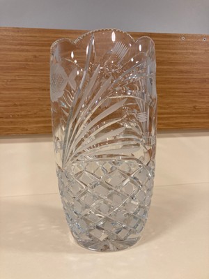 Plus Home Vazo Kesme Kristal Cam Desenli YÜKSEKLİK:26CM ÇAP:14CM