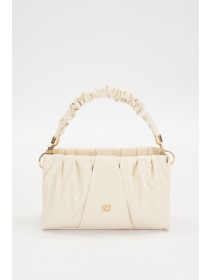 Levidor Büzgü Detaylı Kadın El Çantası – Şık ve Günlük Kullanıma Uygun