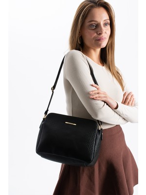 Sanmorris Kadın Suni Deri Ayarlanabilir Çapraz Askılı 3 Bölmeli ve Gold Fermuarlı Omuz Çantası