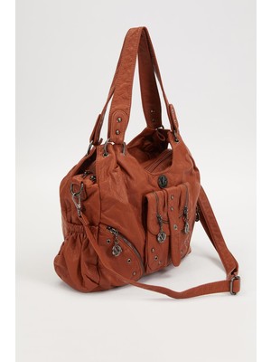 Levidor Metal Zımba Detaylı Omuz Çantası – Premium