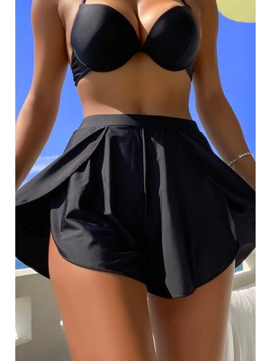 Marsilyan Kadın Siyah Yırtmaçlı Etek Görünümlü Şık Deniz Şortu