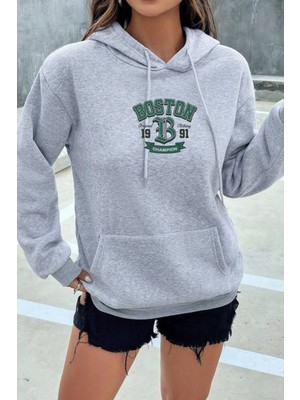 EYDAMOON Kadın Kışlık Pamuklu Boston Baskılı Kapüşonlu Kanguru Cepli Regular Sweatshirt