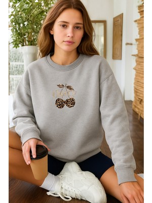 EYDAMOON Kadın Kışlık Pamuklu Leopard Cherry Baskılı Regular Bisiklet Yaka Sweatshirt