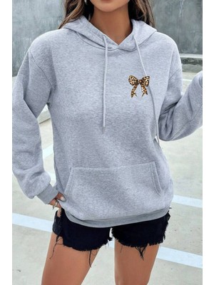 EYDAMOON Kadın Kışlık Minimal Leopar Fiyonk Baskılı Kapüşonlu Kanguru Cepli Regular Sweatshirt
