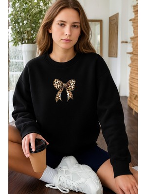 EYDAMOON Kadın Kışlık Pamuklu Leopar Fiyonk Baskılı Regular Bisiklet Yaka Sweatshirt