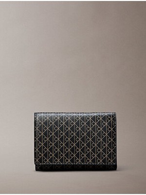 Calvin Klein Kadın Emblem Trıfold Kartlık