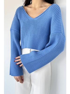 Gülseli V Yaka Crop Top Salaş Triko Bluz P-00019153